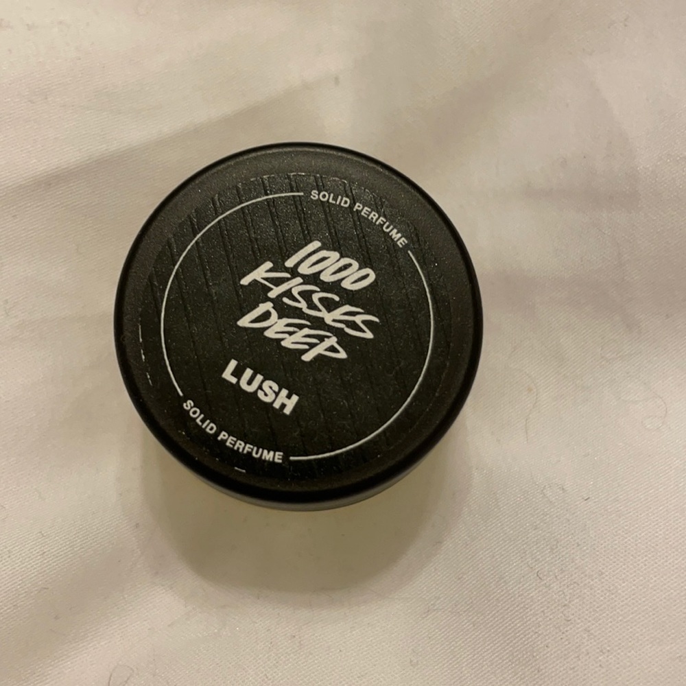 Discontinued Lush cosmetics 1000 kisses deep solid perfume